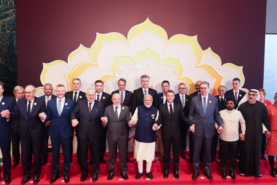 గ్లోబల్ ఏఐ సమ్మిట్ లో అంతర్జాతీయ నేతలతో ప్రధాని మోదీ