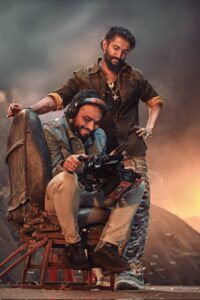 'నీ ఇష్టం శ్రీకాంత్'.. నాని నమ్మకానికి దర్శకుడు ఎమోషనల్: నెట్టింట వైరల్ అవుతున్న శ్రీకాంత్ ఓదెల పోస్ట్ నాని మరియు శ్రీకాంత్ ఓదెల షూటింగ్ సెట్లో కలిసి ఉన్న ఫోటో.