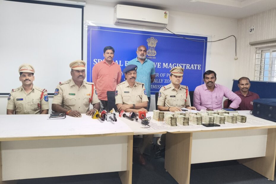 గచ్చిబౌలి క్యాష్ వ్యాన్ దొంగతనం కేసులో అరెస్టయిన నిందితుడు మరియు పోలీసులు స్వాధీనం చేసుకున్న నగదు.