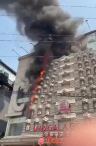 జూబ్లీహిల్స్ మంగళ గౌరీ షాపింగ్ మాల్ అగ్నిప్రమాద దృశ్యం