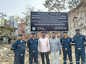 నకిలీ అనుమతులకు హైడ్రా బ్రేక్ : నెక్నాంపూర్లో అక్రమ కట్టడాల కూల్చివేత నెక్నాంపూర్లో హైడ్రా అధికారుల ఆక్రమణల తొలగింపు దృశ్యం