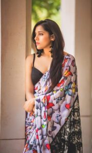 యాంకర్ రష్మీ ఘాటు వ్యాఖ్యలు: ఇరాన్ సుప్రీం లీడర్ మృతిపై ఆందోళన చేస్తున్న వారిపై సెటైర్లు Anchor Rashmi Gautam serious comments on Iran protests