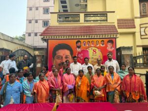 అంతర్జాతీయ మహిళా దినోత్సవం: సమాజ సేవలో తరిస్తున్న 'శక్తి' స్వరూపులకు నిజాంపేట్ లో ఘన నీరాజనం International Womens Day event at Nizampet KTR Colony with sanitation workers