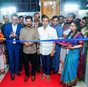 ప్రైవేట్ డాక్టర్లకు సీఎం రేవంత్ రెడ్డి కీలక సూచన.. కోకాపేటలో మెడికవర్ ఆసుపత్రి అట్టహాసంగా ప్రారంభం CM Revanth Reddy inaugurating Medicover Hospital in Kokapet