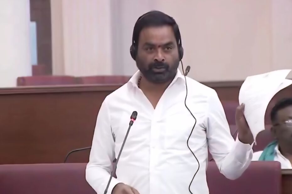 శాసనమండలిలో ప్రసంగిస్తున్న బీఆర్ఎస్ ఎమ్మెల్సీ శంభీపూర్ రాజు