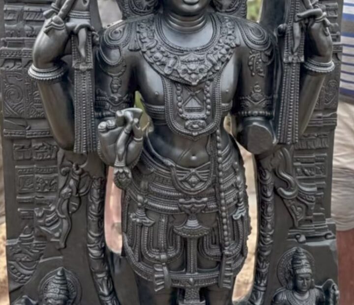 జయశంకర్ భూపాలపల్లి జిల్లాలో బయటపడిన 1000 ఏళ్ల నాటి పురాతన విష్ణుమూర్తి విగ్రహం