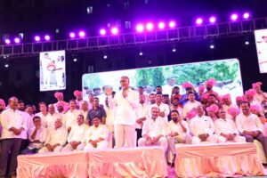 బీఆర్ఎస్ సభలో ప్రసంగిస్తున్న మాజీ మంత్రి హరీష్ రావు