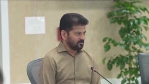 సచివాలయంలో కలెక్టర్ల సదస్సు: 99 రోజుల ‘ప్రజా పాలన-ప్రగతి ప్రణాళిక’పై సీఎం రేవంత్ రెడ్డి దిశానిర్దేశం సచివాలయంలో జిల్లా కలెక్టర్ల సదస్సులో అధికారులను ఉద్దేశించి ప్రసంగిస్తున్న సీఎం రేవంత్ రెడ్డి