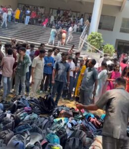 JNTU Hyderabad : కూకట్పల్లి జేఎన్టీయూలో బాంబు కలకలం.. అసలు విషయం తెలిస్తే షాక్ అవ్వాల్సిందే! (JNTU Hyderabad Bomb Threat) JNTU Hyderabad Bomb Threat Police Investigation and Dog Squad Search