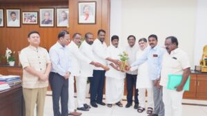 TGSRTC JAC calls off strike after successful talks with Telangana government ministers