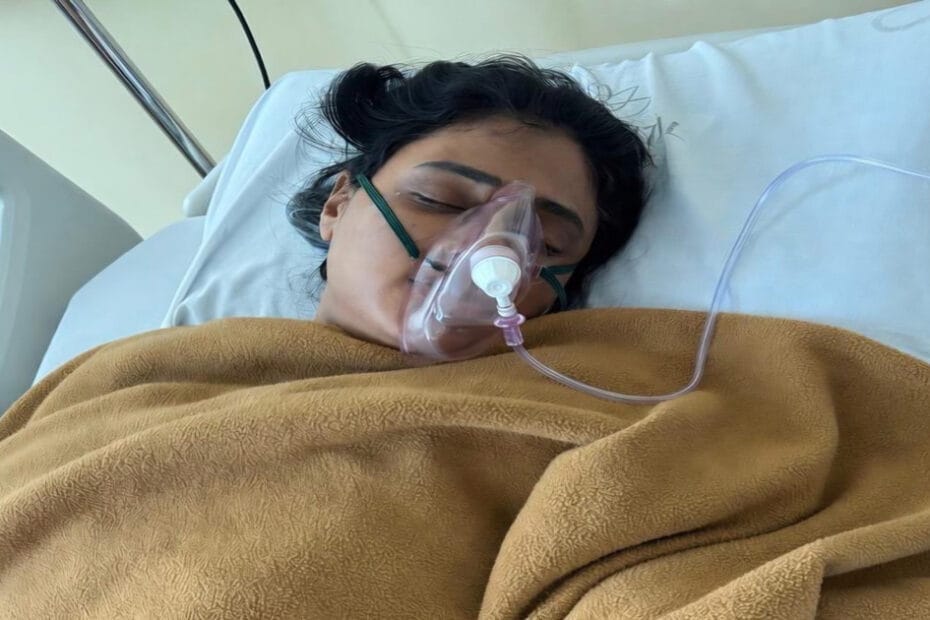 YS Sharmila in hospital bed after surgery (వైఎస్ షర్మిల ఆసుపత్రి బెడ్‌పై)