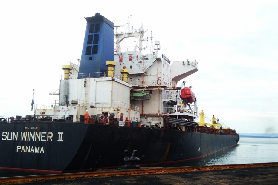 bay of bengal cargo ship sinks