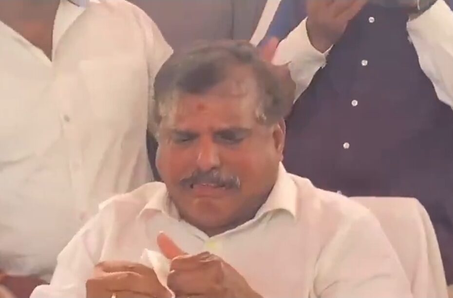 Botsa satyanarayana crying