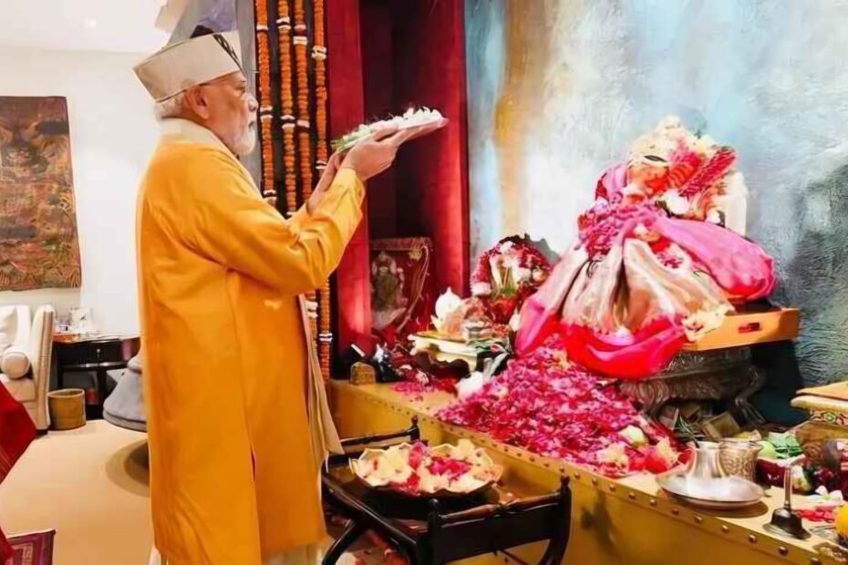Modi doing ganesh puja
