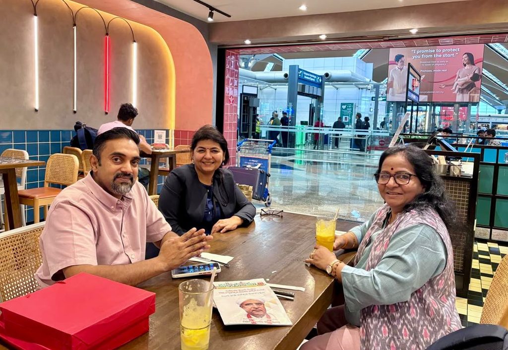 Prof. G. Pushpa Chakrapani and Smt. Sushumna Rao in a meeting with Malaysia Telugu Association representative, Mr. Satya Sudhakaran.
